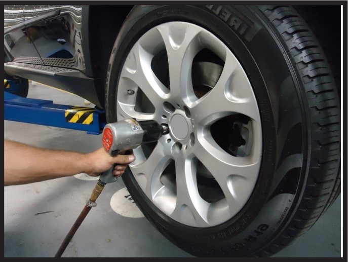 Le changement de pneus est un bon moment pour vérifier le système de suspension pneumatique
